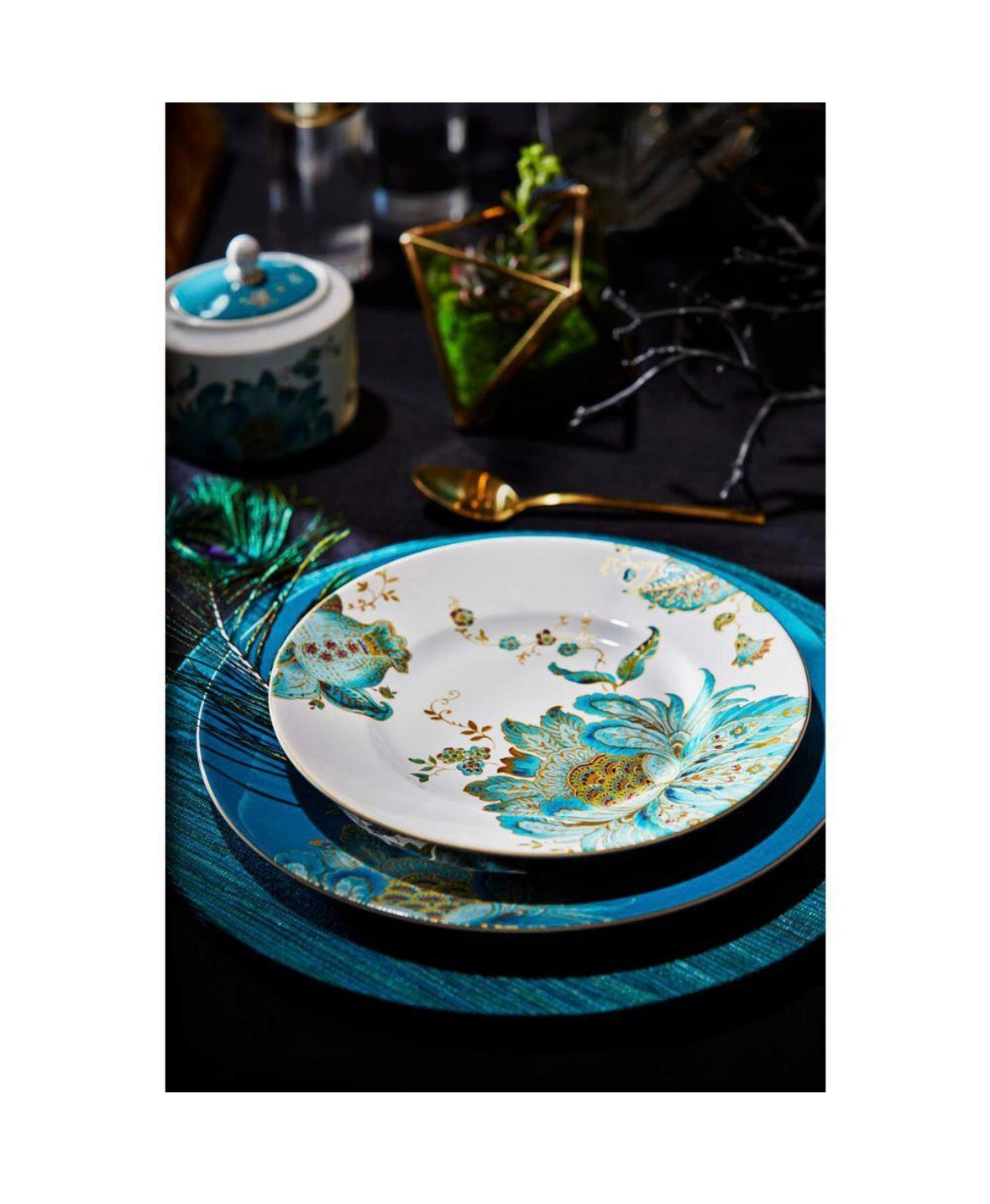 Eliza 16-Piece Casual Teal Porcelain Dinnerware Set (Service for 4)