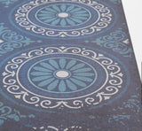 Quince Navy/Blue 5 x 7 Medallion Vinyl Area Rug