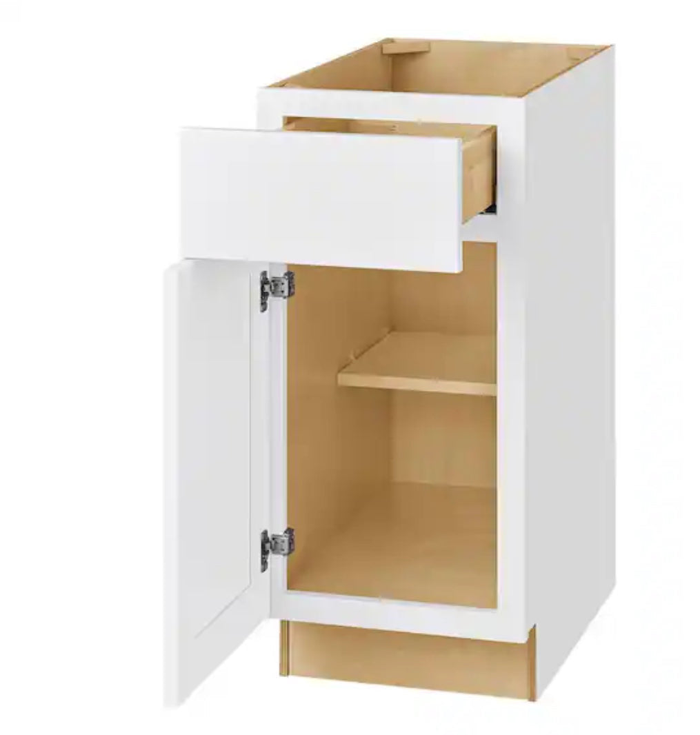 Avondale Shaker Alpine White Quick Assemble Plywood 15 in Base Kitchen Cabinet (15 in W x 24 in D x 34.5 in H)