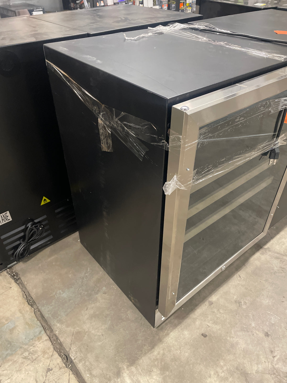 24 in. Single Zone 220 Plus Cans Beverage Refrigerator in Silver with 2-Different Door Handle Built-in Beverage Cooler