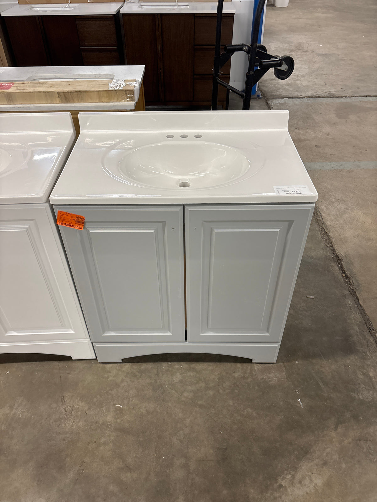 31 in. Single Sink Pearl Gray Bath Vanity with White Cultured Marble Top (Assembled)