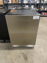 24 in. 190-Can Outdoor Beverage Refrigerator, Built-In/Freestanding, 4.9 cu. ft., 37°F-64°F, Stainless Steel