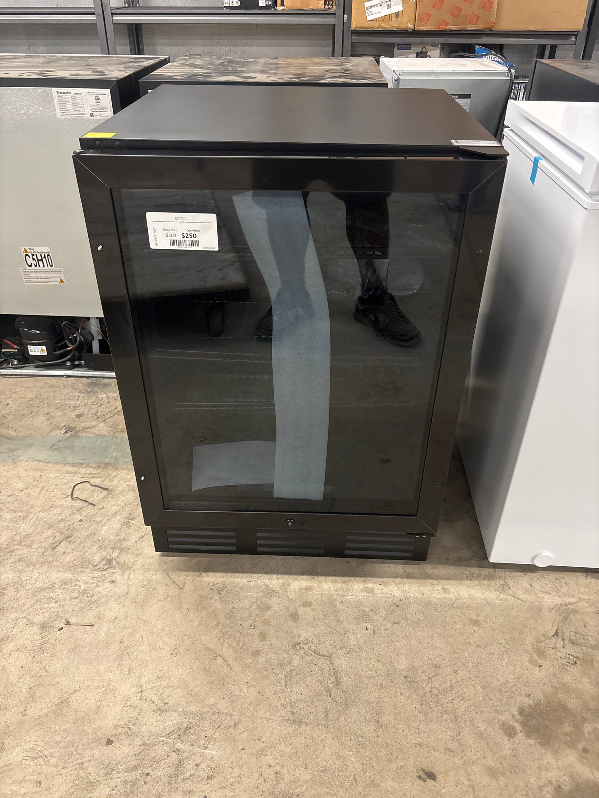 23.5 in. Single Zone 180-Cans Undercounter Freestanding/Built-in Beverage and Wine Cooler in Black, Reversible Door