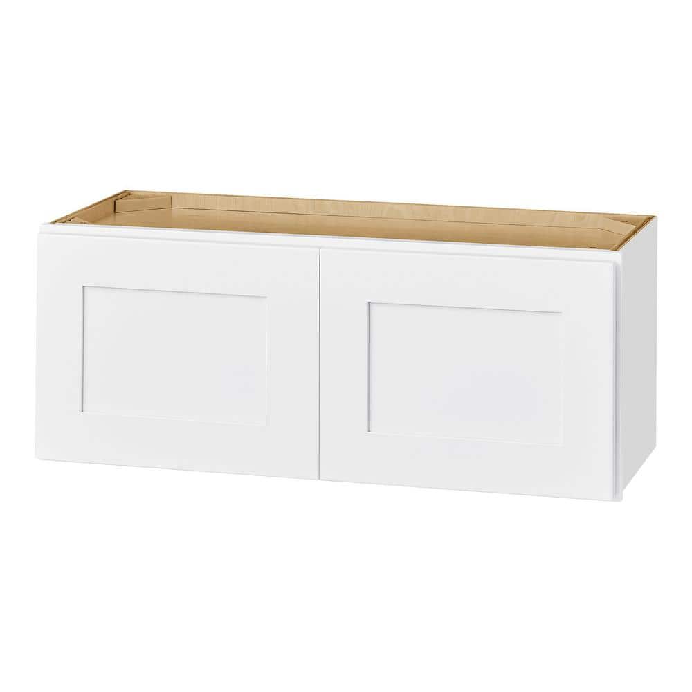 Avondale 33 in. W x 24 in. D x 24 in. H Ready to Assemble Plywood Shaker Wall Bridge Kitchen Cabinet
